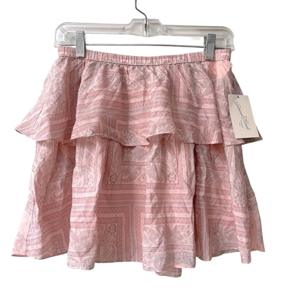 Universal Thread Ruffle Pull On Mini Skirt Womens Small Pink Bandana NWT